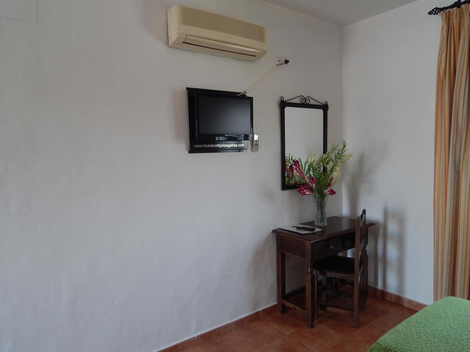 Hotel Cortijo Los Gallos Чиклана-де-ла-Фронтера Номер фото
