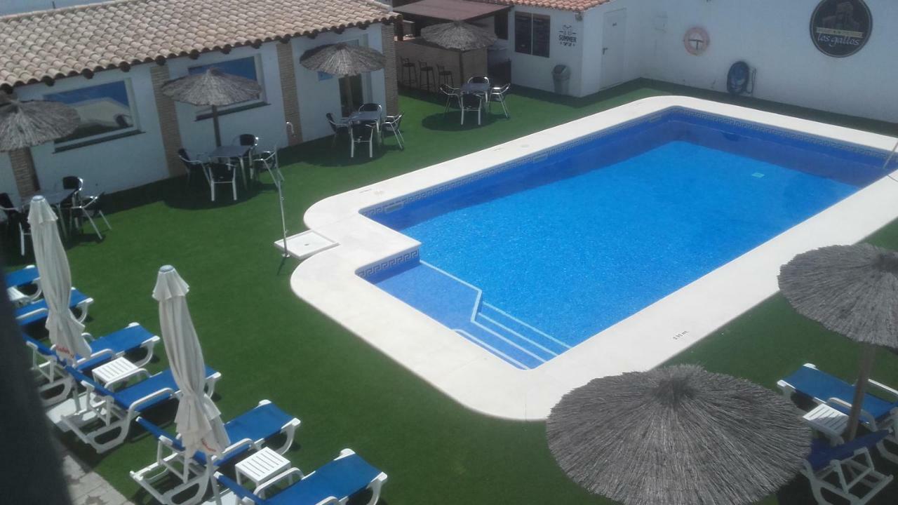 Hotel Cortijo Los Gallos Чиклана-де-ла-Фронтера Экстерьер фото